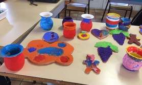 Swing Loisirs Animations - Cours d'arts plastiques : peinture, poterie, craie, land art