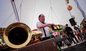 Cie J'ai Balles Aux Mains - Sly The Nice