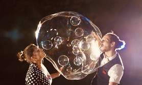 Les magiciens des bulles - Spectacles de bulles de savon avec les Magiciens des bulles