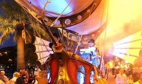 Compagnie la Grande Ourse - Spectacle de rue : 'Voyage Intemporel'