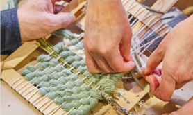 Atelier artistique : tissage sur cadre