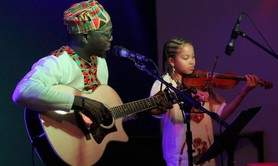 Musiques et chansons du Togo avec Viho AMEDEGNATO 