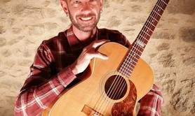 Damien Pineau - Picking my Guitar - concert guitare country bluegrass