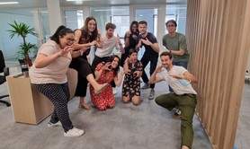 Haut Les Cours - Team-building improvisation théâtrale