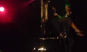 Jonathan Daniels - Spectacle de magie, grandes illusions, sculpteur de ballon 