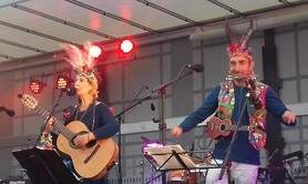 zumo de melocoton - Duo musical 