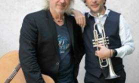 Une Voix, Six Cordes - De Claude à Nougaro