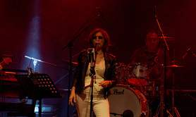 Patti Barnes & HARVEN - cherche concerts pour 2025 région Charente maritime