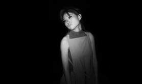 Par-delà le mur de son. Fêtes techno