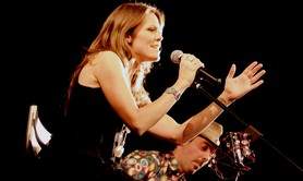 Marie So - Chanteuse PRO donne cours de chant