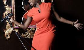 Laurinne - Chanteuse interprète - Concerts sur-mesure 