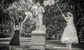 Collectif Aiôn - Les Mer'veilles échasses et marionnettes