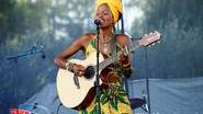 ZIKAHI - Chanteuse, musicienne, compositrice et interprète