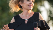 ISABELLE LANTONNET - CHANTEUSE DE JAZZ ET CHANSONS FRANÇAISES