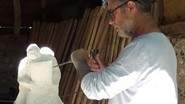 Fxl à Le Creuset de Vos EN Vies - Prestation de sculpture en direct. Bois tronçonné, pierre.