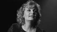 Mathilde Mauguière - Chanteuse seule en scène.
