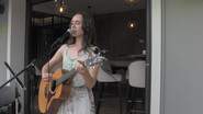 Jade Louvat - Chanteuse Guitariste