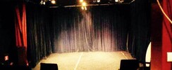 Théâtre des deux Roses  - 650 heures de cours ! 15 élèves ! 125 euros par mois ! 