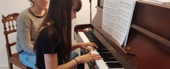 Ecole de musique Unisson - Cours de piano, batterie, violon, guitare et chant 