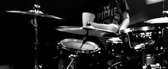 Lucas Toniolo - Compositeur , batteur dans différents groupes