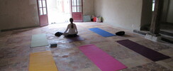 SE RELIER A LA SOURCE - COURS DE YOGA/ MEDITATION / CONCERT AUX BOLS TIBETAINS