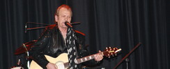 JOHNNY RYDER chante JOHNNY HALLYDAY