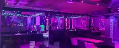 Salle avec espace restaurant et discothèque sur dpt 92