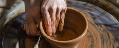 Miss Terre et Boule de Terre - Cours de poterie pour adultes et enfants 