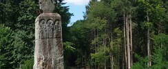 LA PIERRE DES DOUZE APÔTRES
