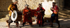 LES TRITONS RIPAILLEURS - Musique médiévale -spectacle de rue médiéval