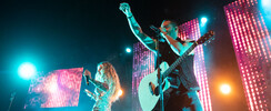 Over The Moon - Duo pop reprises !