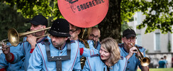 LA FANFARE SAUGRENUE - rue, inter-plateaux, défilé,etc..