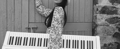 LILI PEARL  - Interprète piano-guitare/voix - Animation musicale pop/jazz