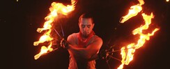 Darcoleptic show  - performeur feu et échassier
