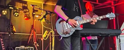 Arun - Acoustik Jukebox - Musiciens, chanteurs,  guitariste, pianiste et animation Dj.