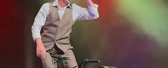 Johnny Alone - Spectacle cycles et humour