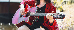 Leslie Deblonde - Chanteuse Guitariste pour évènement / animation