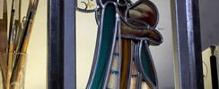 Vitrail et peinture sous verre.