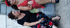 LES FILLES DE LA BASTILLE - CHANTEUSE DE RUE SUR PARIS SWING JAZZY PIAF...