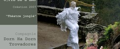 Cie Dorn Ha Dorn Trovadores - Les jongleurs solidaires : du jonglage, de la poésie en musique.