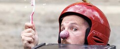 Compagnie En débordement - Gadjo-Clown Jongleur