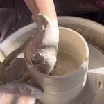 Esther de Ly ceramiste - COURS INDIVIDUEL TOURNAGE POTERIE - CERAMIQUE