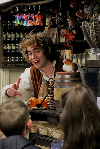 Fabulore - Conteur itinérant : fables, folklore, contes, histoires