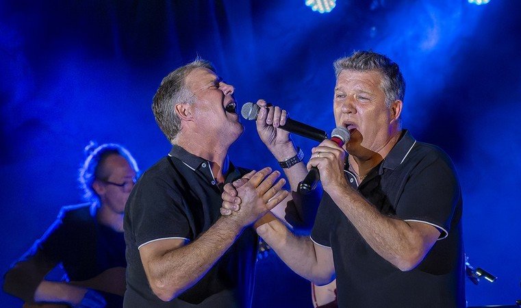 Les Jumeaux - Chanson Française Reprise et composition