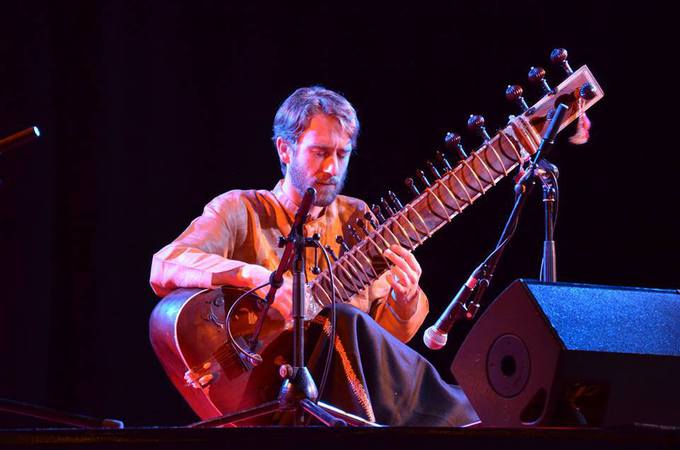Nicolas Delaigue - Cours de sitar et de musique indienne