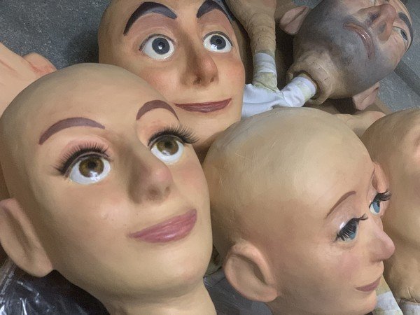 Olivier Sion - Constructeur, décorateur, objets, marionnettes ... 