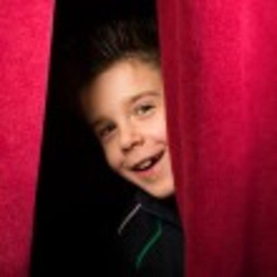 QUI NOUS SAISIT NOUS SURPREND - COURS DE THEÄTRE