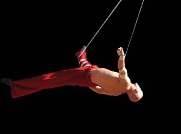 Stéphane - Acrobate aérien - artiste de cirque - sangles, tissu, drapé, duo