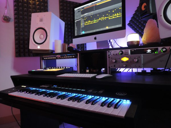 Studio Lotus Noir - Enregistrement et mixage en studio pro 35€/H