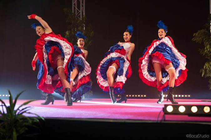 Cie Y'a un trou dans l'mur - Le Bal des Parigotes